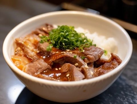 探秘漢口水塔美食街:午間吃什么,由我來決定!