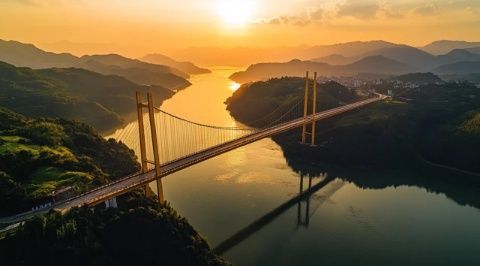 從泰順泗溪鎮啟程,上午暢享山水風光,午時抵達溫州都市風情