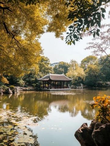 杭州美景與歷史文化的完美結(jié)合吸引眾多游客來(lái)訪