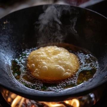 外焦里嫩，煎一鍋也能吃完的水煎包！春季美食大賽釋放你的胃美食日記