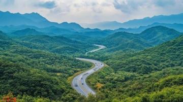 貴州地區有十條小眾摩旅寶藏路線，以下列舉其中四條