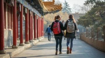 開(kāi)封老河美食街人氣攤位揭秘:口碑與熱度的較量