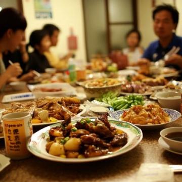 臺州玉環的海鮮美食豐富多樣,以下是一些值得嘗試的菜品
