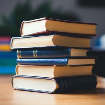 物理初學者必讀:經典入門教材與專業書籍推薦