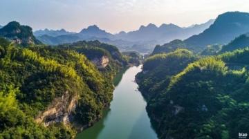 金雞河水庫和永福天坑:桂林兩大美景